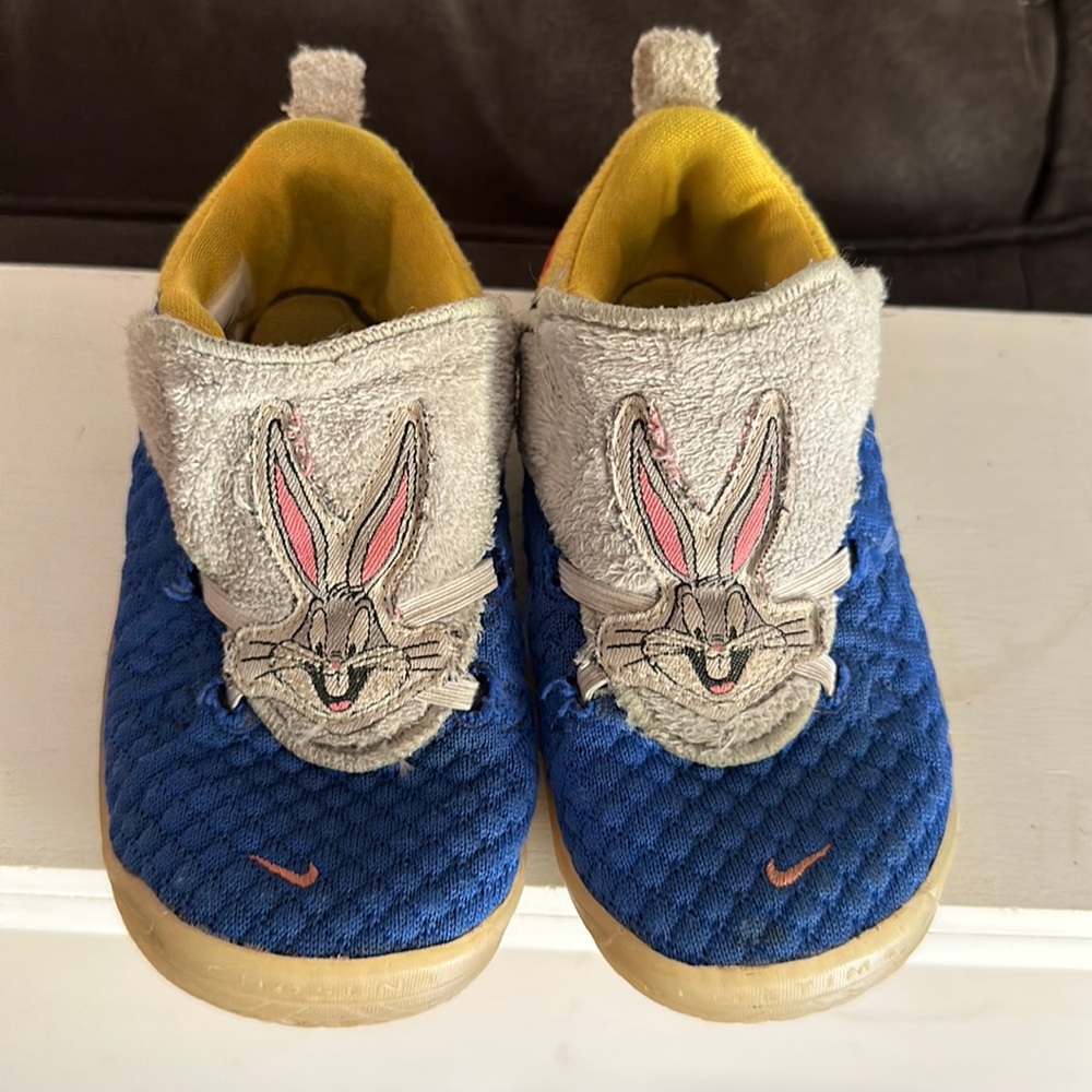 Toddler boy 10c LeBron Nike Sneakers